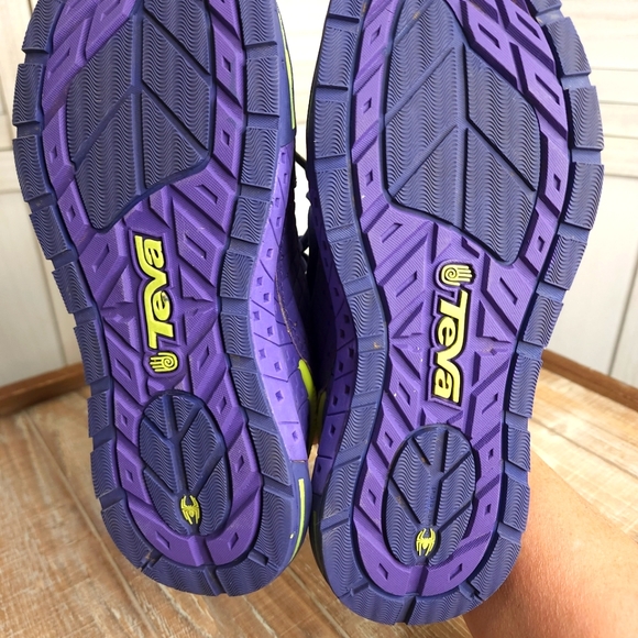 Teva Mountain Games Woman’s Shoe. Size 6 1/2. - Picture 15 of 16